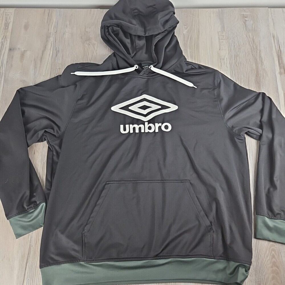 Umbro White On Black Logo Pullover Sweater Polyester Spandex Shell Mens Xl